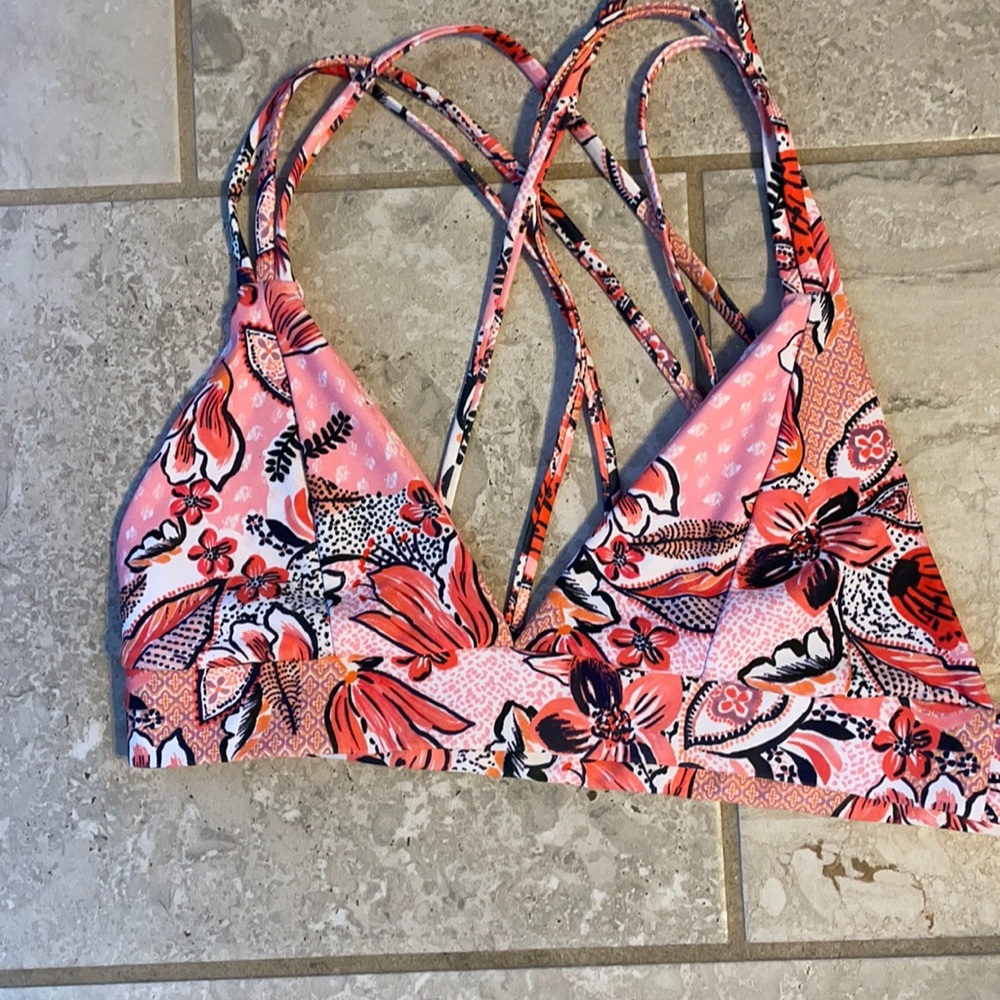 Kulani kinis top